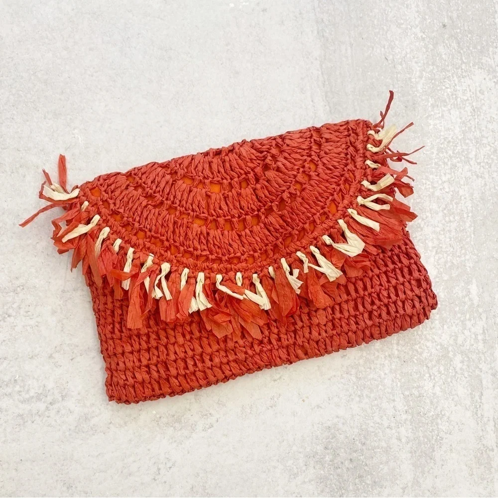 Unbranded || Straw /‎ Raffia Fringe Woven Clutch Red + Natural